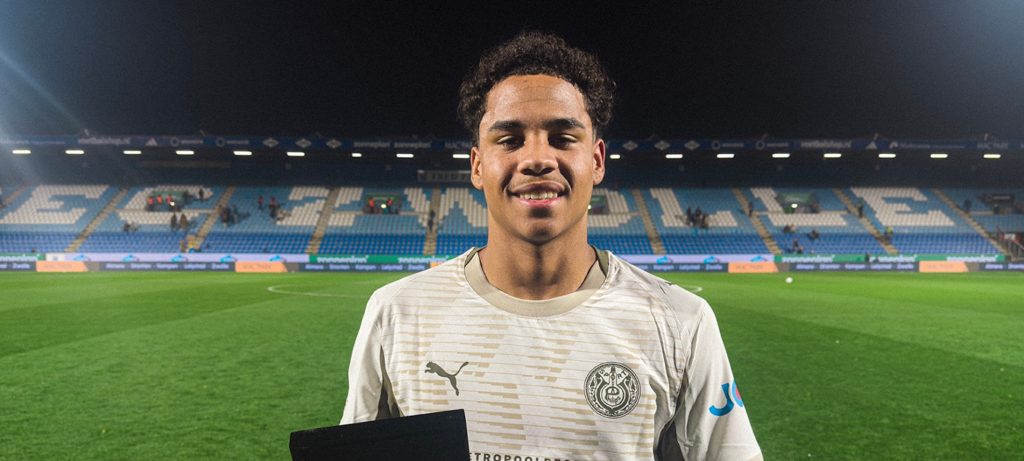 首次亮相 |诺亚·费尔南德斯接过德弗雷德里克