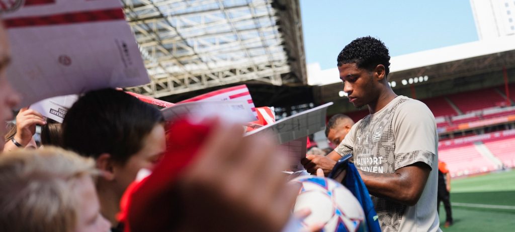 议程 |秋季假期飞利浦体育场公开训练